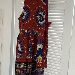 Elegant Floral Patterned Dress